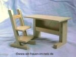 Schreibtisch mit passendem Stuhl